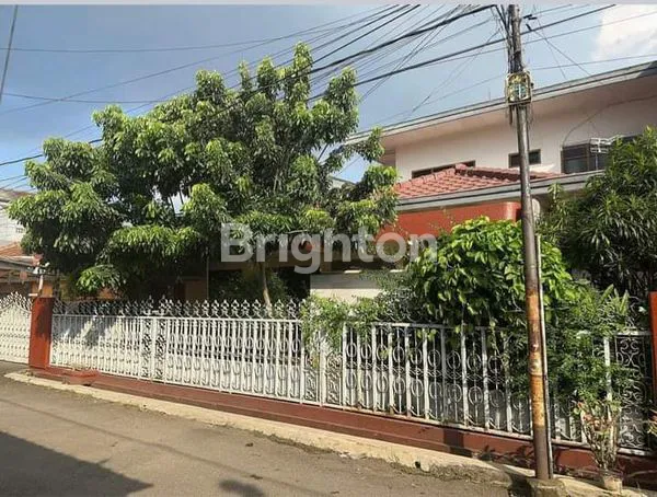 image DI JUAL RUMAH TERAWAT 2 LT KAWASAN JL. KEMBAR. BANDUNG (1)