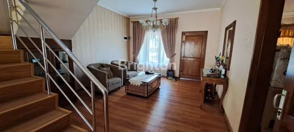 image RUMAH 2 LANTAI SHM SIAP HUNI DI JALAN WR SUPRATMAN CIPUTAT TIMUR (5)