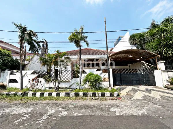 image DHARMAHUSADA INDAH TENGAH ROW 3 MOBIL, DEKAT KERTAJAYA  (1)