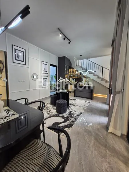 image RUMAH MEWAH TIPE LAMDA 4KT DI SUTERA RASUNA (2)