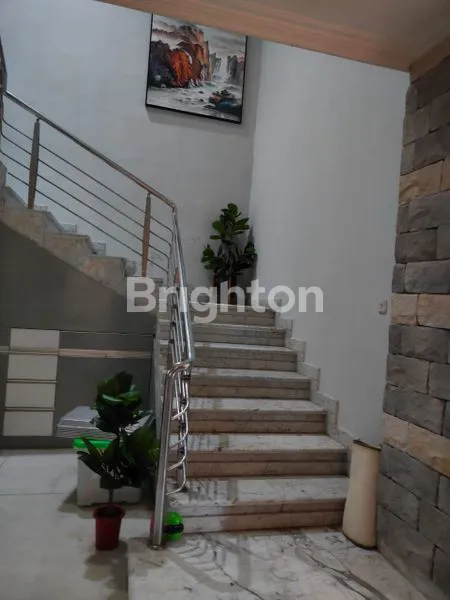 image HUNIAN STRATEGIS 2 LANTAI DI JAKARTA BARAT (6)