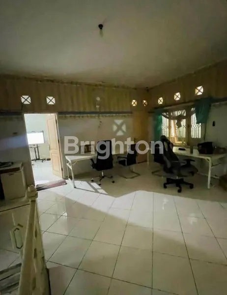 image RUMAH HOOK STRATEGIS 160M DARI JALAN RAYA SOEKARNO HATTA (7)