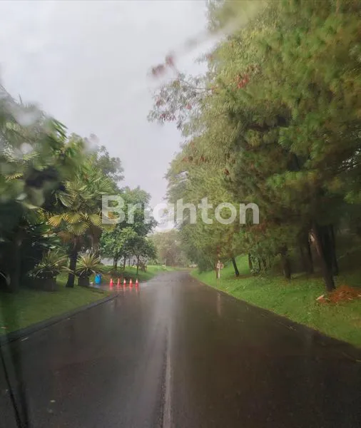 image RUMAH MEWAH DALAM CLUSTER PRIVATE DI KOTA WISATA CIBUBUR, BOGOR, JAWA BARAT (2)