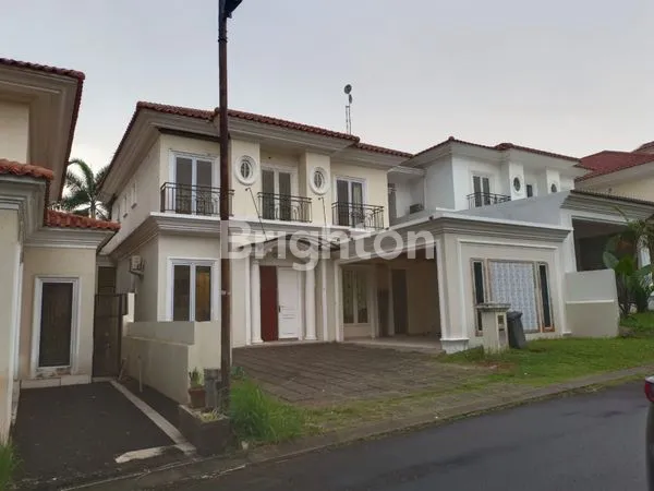 image RUMAH MEWAH DALAM CLUSTER PRIVATE DI KOTA WISATA CIBUBUR, BOGOR, JAWA BARAT (1)