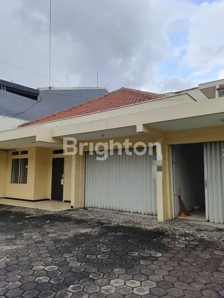 image RUMAH BAGUS 2 LANTAI SIAP HUNI LOKASI DEKAT DR CIPTO DAN KARTINI SEMARANG TIMUR (1)