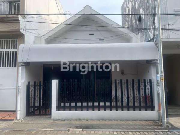 image RUMAH JALAN SIMOKERTO, KENJERAN SIDOTOPO SURABAYA TERAWAT, SIAP HUNI, DEKAT PASAR KAPASAN (1)