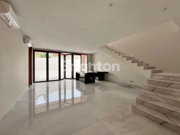 image HUNIAN PREMIUM HANYA ADA 15 UNIT DI UMALAS (3)