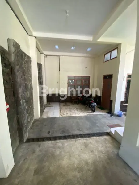 image RUMAH + KOS + KANTOR STRATEGIS DI KLOJEN, MALANG – DEPAN JALAN BESAR (2)