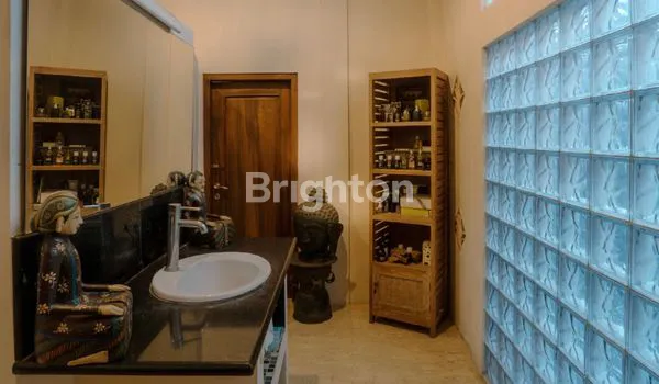 image LUXURY VILLA DIJUAL DI YOGJAKARTA (8)