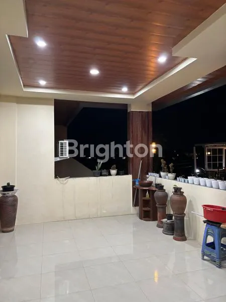 image RUMAH MEWAH DIJUAL DI COLOMADU (5)