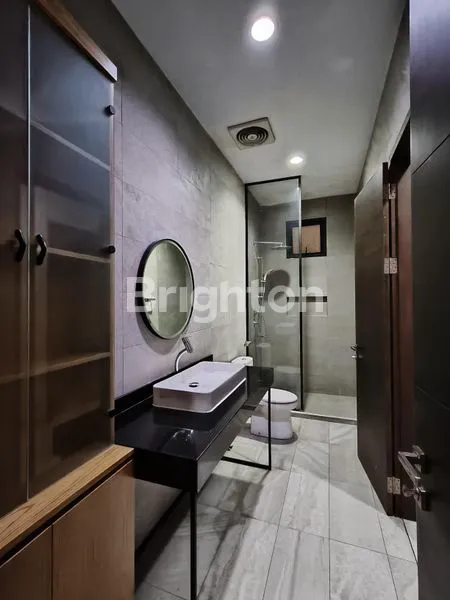 image RUMAH ELEGAN ISTIMEWA DI TOMANG. BANGUNAN 3 LANTAI  (6)