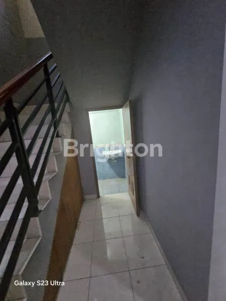 image DIJUAL RUMAH 2 LANTAI DI BEKASI (8)