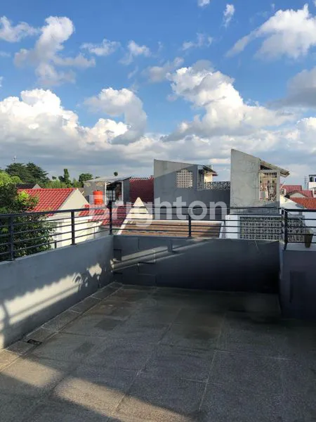 RUMAH FURNISHED DI JAKA MULYA BEKASI DEKAT TOL CIKUNIR