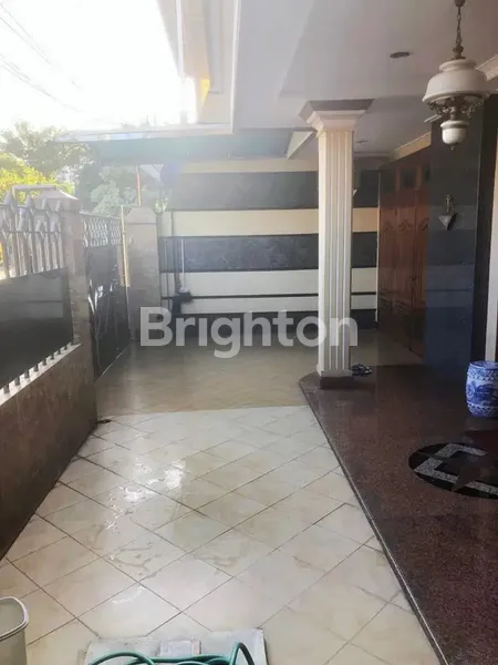 image RUMAH MEWAH SEMI FURNISHED DI DARMO BARU TIMUR SUKOMAUNGGAL SURABAYA (4)