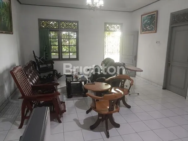 image RUMAH RUKO RUANG USAHA LUAS DAN STRATEGIS. (5)