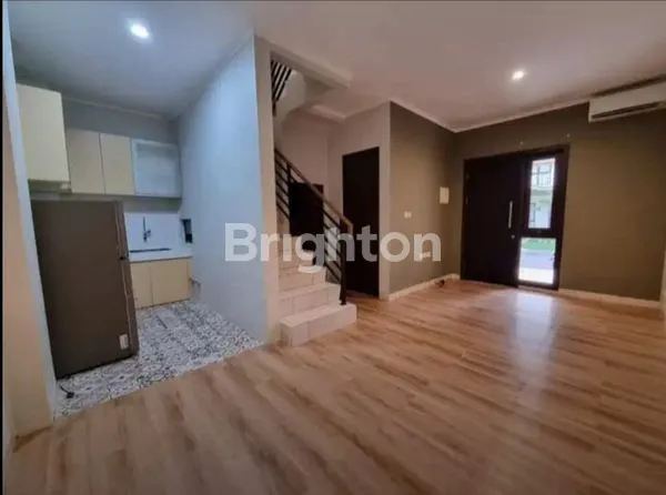 image DIJUAL RUMAH SEMI FURNISHED FULL RENOV DI THE ORCHARD SUMMARECON BEKASI – CLUSTER BURGUNDY (2)