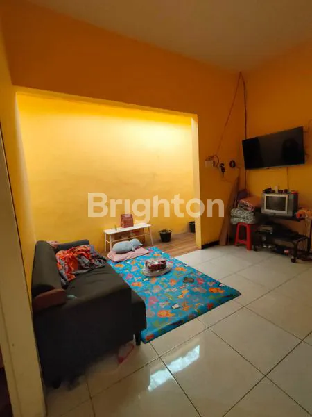 image RUMAH LUAS DENGAN 3 KT SHM 160M² DI PAKISAJI (7)