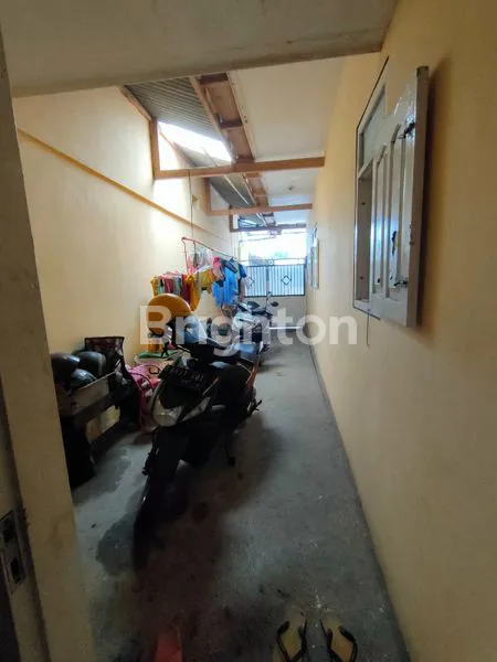 image RUMAH LUAS DENGAN 3 KT SHM 160M² DI PAKISAJI (3)