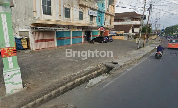 image JUAL SEWA RUKO GANDENG 2 PINTU 3 LANTAI JALAN HASANUDIN (2)