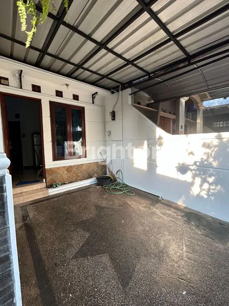 image RUMAH ISTIMEWA DI KOMPLEK KIARA SARI ASRI - BUAH BATU (7)