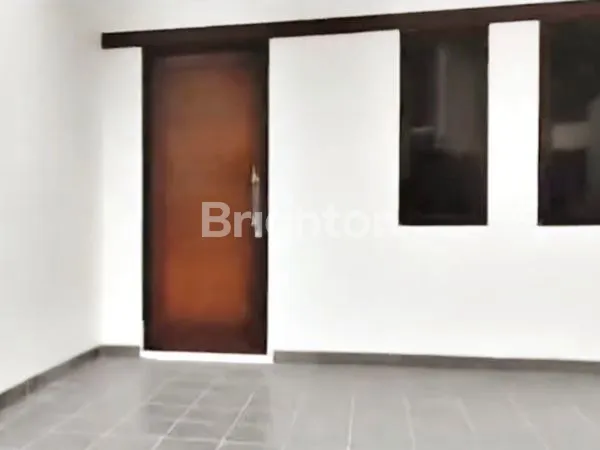 image RUMAH INDENT 3 LANTAI DI  GELONG BARAT, TOMANG, JAKARTA BARAT (2)