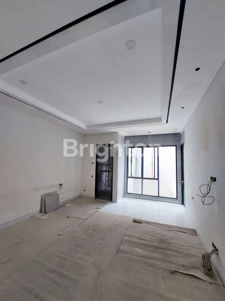 image RUMAH BARU 2 LANTAI DHARMAHUSADA INDAH, SURABAYA TIMUR. STRATEGIS DEKAT GALAXY MALL - KAMPUS UNAIR - RAYA DHARMAHUSADA INDAH - RAYA KERTAJAYA INDAH - RAYA MERR DHARMAHUSADA, DLL. (4)