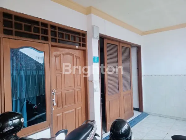 image RUMAH DI JUAL LOKASI STRATEGIS DI PUSAT KOTA DEKAT DENGAN RS ADI HUSADA, PASAR KAPASAN, PASAR TURI, AMPEL, KENJERAN (5)