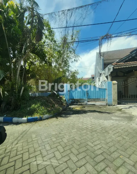 image RUMAH EKSKLUSIF SIAP HUNI DENGAN LINGKUNGAN ASRI DI PONDOK TJANDRA, SIDOARJO! JUAL CEPAT! (1)