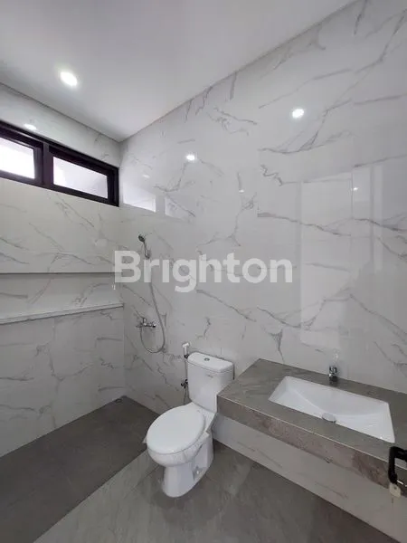 image RUMAH BARU 2 LANTAI MANYAR KERTA ADI, SURABAYA TIMUR. DEKAT RAYA KERTAJAYA INDAH - MERR DHARMAHUSADA - KAMPUS ITS - GALAXY MALL - PAKUWON CITY, DLL. (5)