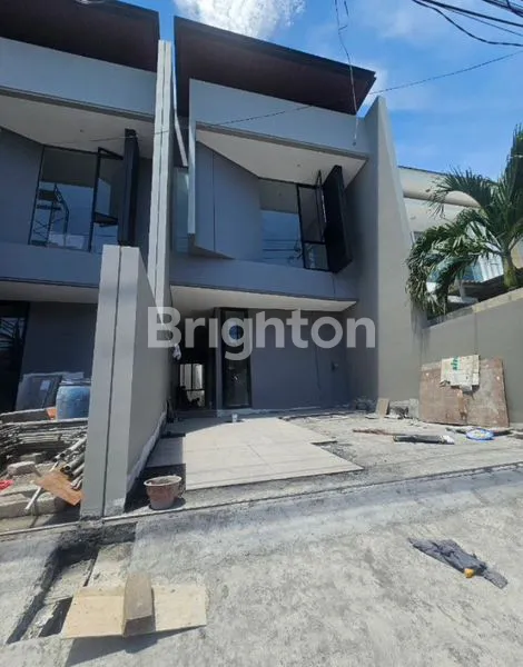 image RUMAH BARU 2 LANTAI DI RUNGKUT (1)