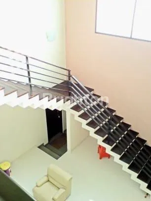 image HUNIAN STRATEGIS 4KT DEKAT LIVING WORLD (6)