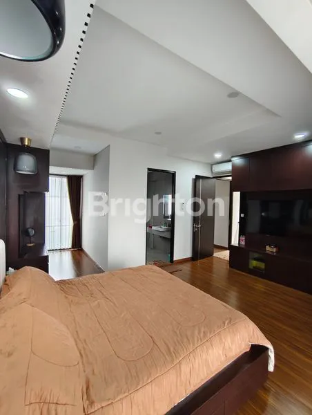 image RUMAH MEWAH FULL FURNISHED SELANGKAH CLUB HOUSE HYARTA LOKASI MAGUWOHARJO DEPOK SLEMAN YOGYAKARTA (7)