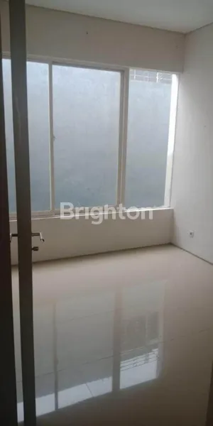 image SIAP HUNI RUMAH ROYAL RESIDENCE PERUMAHAN ELIT SURABAYA BARAT, DEKAT PUSAT PERBELANJAAN  (4)
