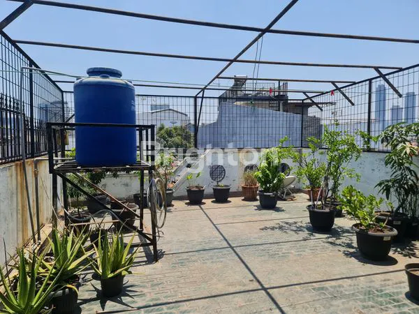 image RUMAH SIAP HUNI KARTINI 4 LANTAI (8)