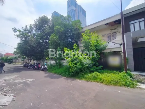 image TURUN HARGA 1 M !! RUMAH HITUNG TANAH DHARMAHUSADA INDAH TIMUR DEKAT GALAXY MALL  (2)