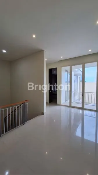 image RUMAH VBR 3 PAKUWON INDAH KONDISI BARU RENOVASI FULL FURNISHED (7)