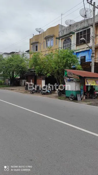 TANAH ADA BANGUNAN LAMA