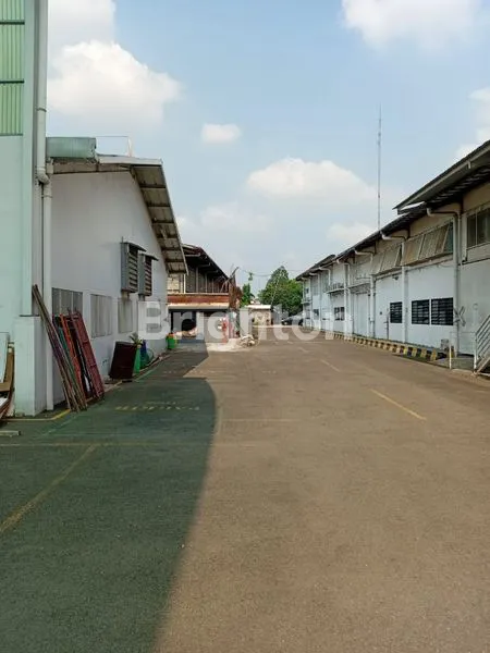 image GUDANG EKS PABRIK GARMENT SIAP PAKAI, LOKASI STRATEGIS JALAN RAYA, KOTA TANGERANG (5)