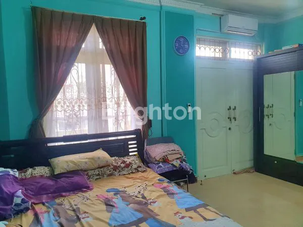 image RUMAH 3 LANTAI LT 120 DI PERMATA PAMULANG (3)