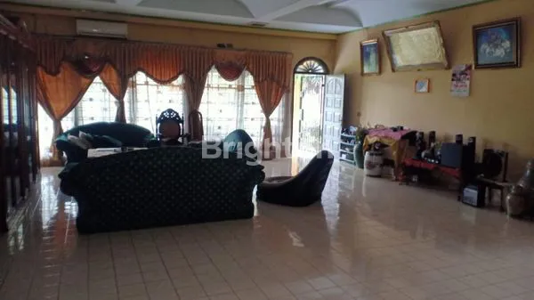 image RUMAH BESAR DI POJOK + KOST (5)