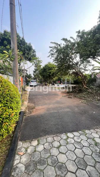 image RUMAH 1 LANTAI GRAHA RAYA BINTARO TANGERANG SELATAN  (2)