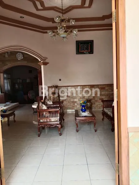 image RUMAH BERSIH ASRI DAN LUAS (3)