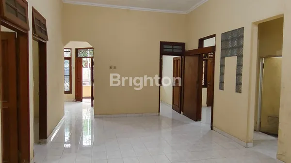 image RUMAH SIAP HUNI DI PERUMAHAN BUKIT KENCANA JATIMAKMUR – LOKASI STRATEGIS, HARGA 1,3 M NEGO (2)