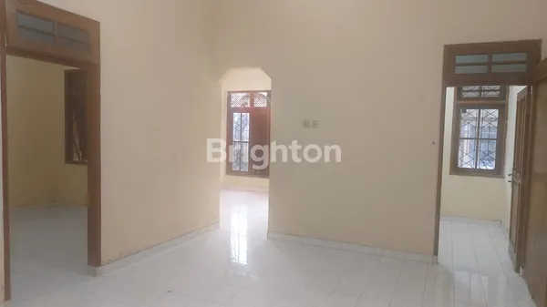 image RUMAH SIAP HUNI DI PERUMAHAN BUKIT KENCANA JATIMAKMUR – LOKASI STRATEGIS, HARGA 1,3 M NEGO (3)