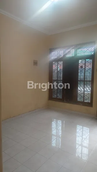 image RUMAH SIAP HUNI DI PERUMAHAN BUKIT KENCANA JATIMAKMUR – LOKASI STRATEGIS, HARGA 1,3 M NEGO (5)