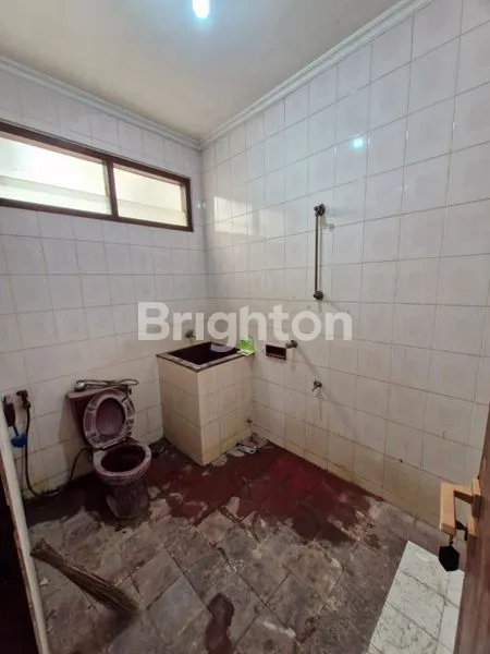 image RUMAH DIJUAL STRATEGIS BISA UNTUK USAHA DNA KANTOR PINGGIR JALAN (4)