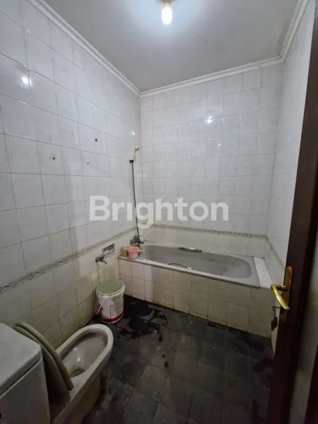 image RUMAH DIJUAL STRATEGIS BISA UNTUK USAHA DNA KANTOR PINGGIR JALAN (6)