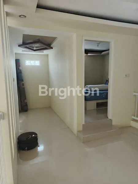 image DIJUAL RUMAH 2 LANTAI SIAP HUNI FULL FURNISHED (4)