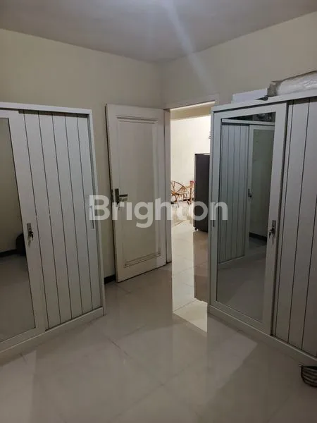 image DIJUAL RUMAH 2 LANTAI SIAP HUNI FULL FURNISHED (6)