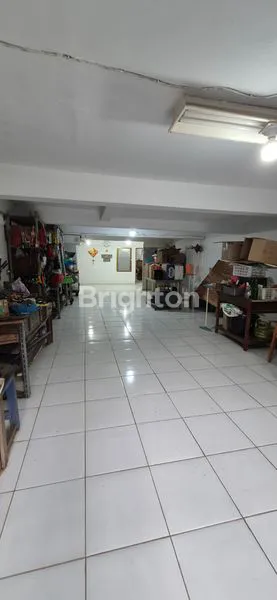 image RUMAH SIAP HUNI 2,5 LANTAI TAMAN RATU JAKARTA  BARAT (2)